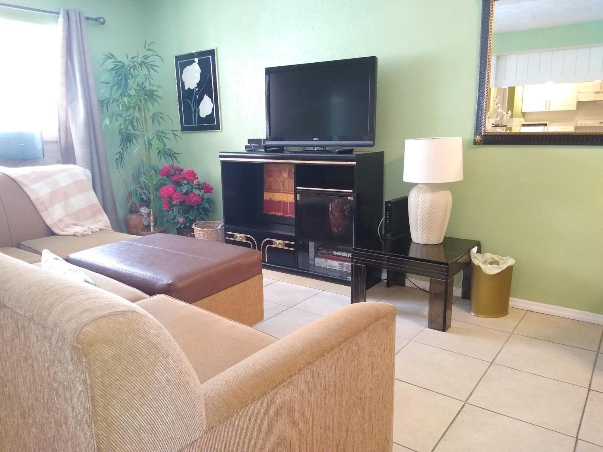 Affordable Two Bedroom Tropical Condo - Private Beach, Pools, Hot Tub St. Petersburg Extérieur photo
